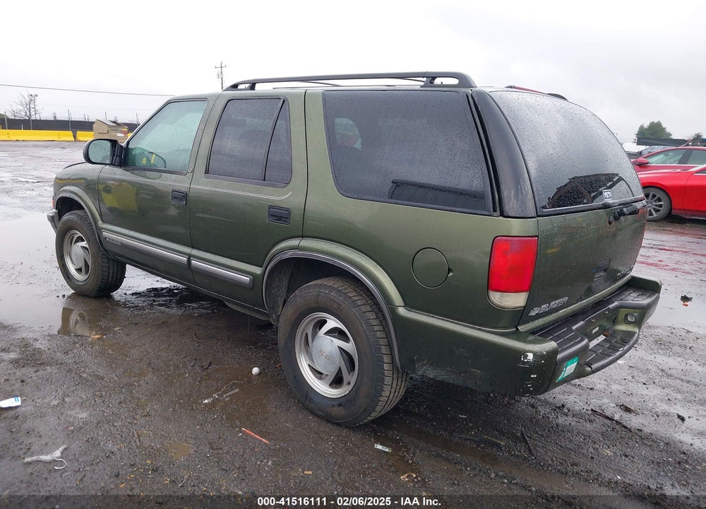 2001 CHEVROLET BLAZER LT VIN: 1GNDT13W212133371