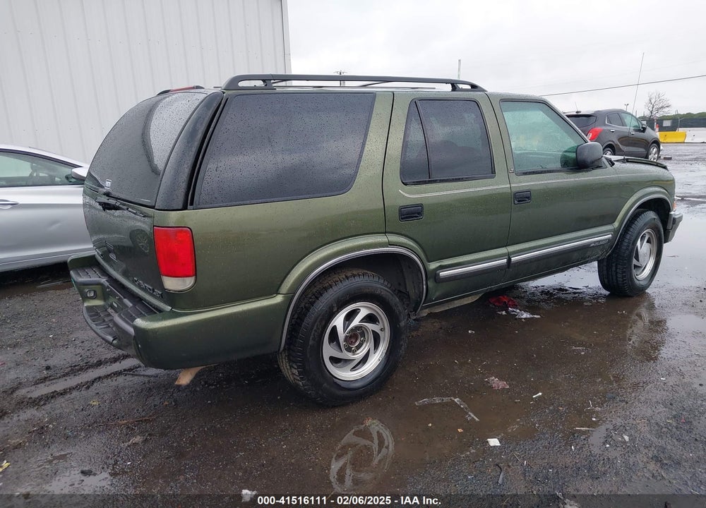 2001 CHEVROLET BLAZER LT VIN: 1GNDT13W212133371