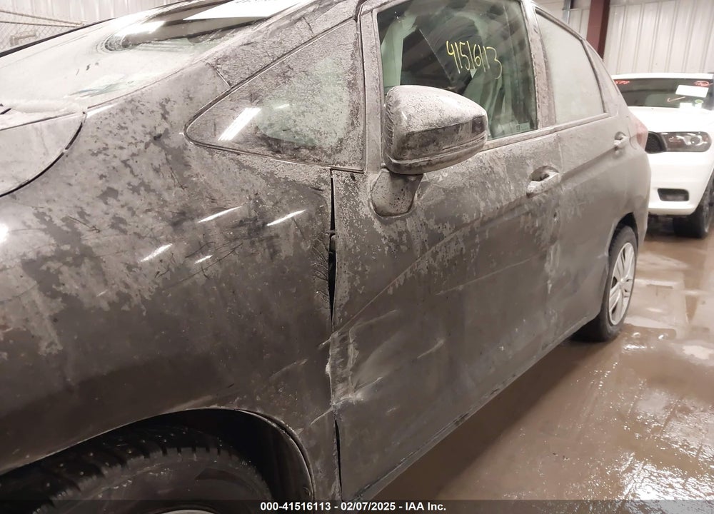 2019 HONDA FIT LX VIN: 3HGGK5H41KM747587