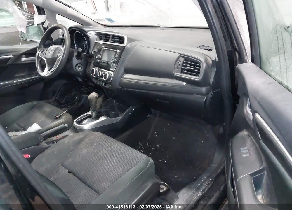 2019 HONDA FIT LX VIN: 3HGGK5H41KM747587