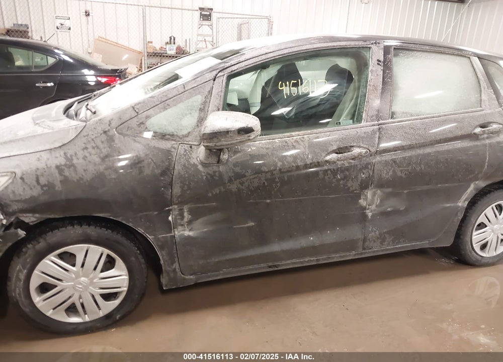 2019 HONDA FIT LX VIN: 3HGGK5H41KM747587