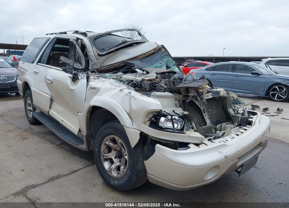 2000 LINCOLN NAVIGATOR VIN: 5LMEU27A4YLJ29673