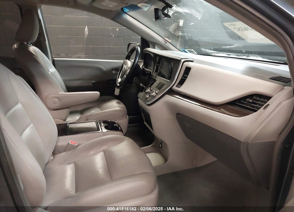2017 TOYOTA SIENNA XLE LIMITED VIN: 5TDDZ3DC5HS164964