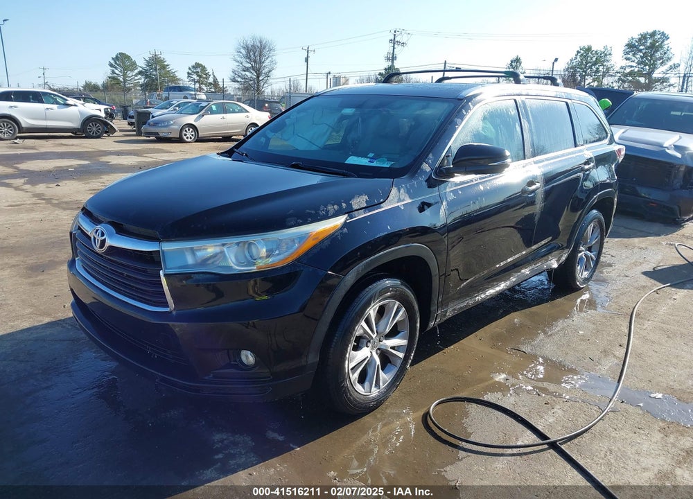 2015 TOYOTA HIGHLANDER XLE V6 VIN: 5TDKKRFH7FS056107