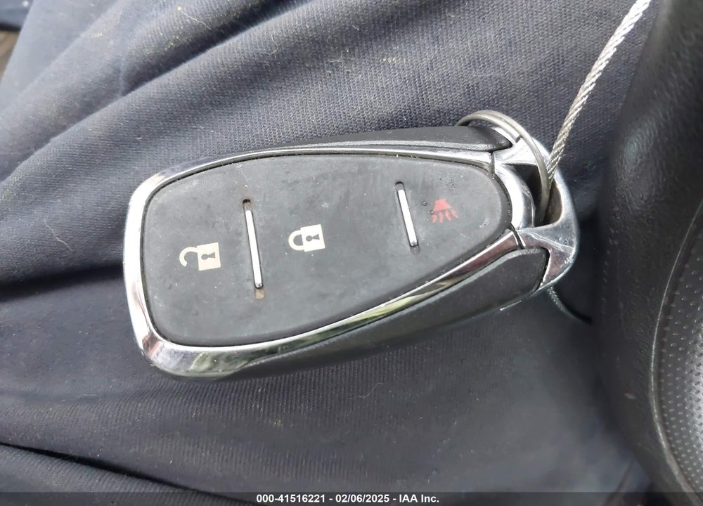 2019 CHEVROLET EQUINOX LT VIN: 3GNAXWEU2KL270231