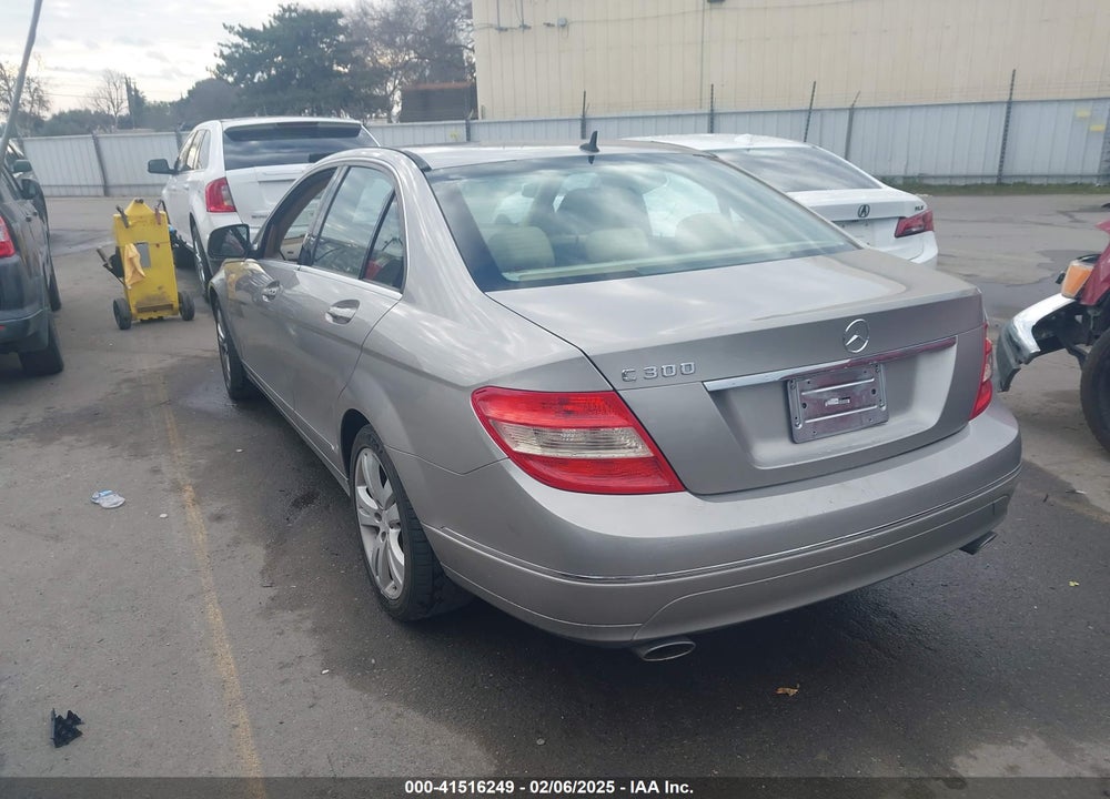 2008 MERCEDES-BENZ C 300 LUXURY/SPORT VIN: WDDGF54X88R016221