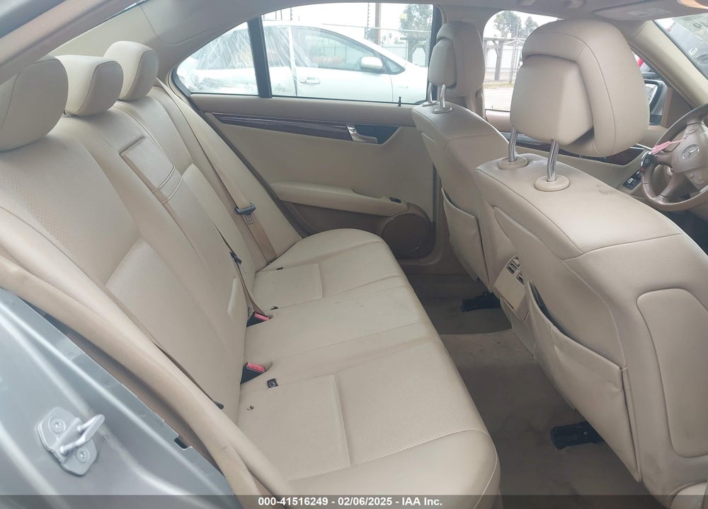 2008 MERCEDES-BENZ C 300 LUXURY/SPORT VIN: WDDGF54X88R016221