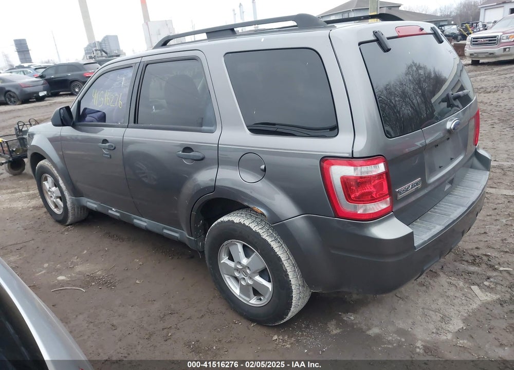 2010 FORD ESCAPE XLT VIN: 1FMCU0D72AKB51352