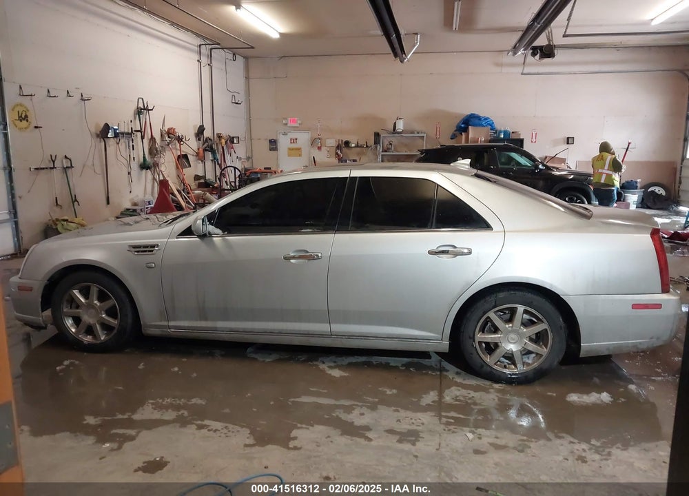 2011 CADILLAC STS VIN: 1G6DW6ED9B0158826