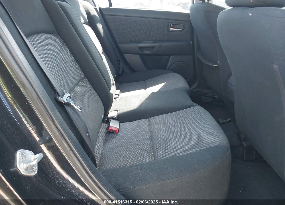 2008 MAZDA 3 I VIN: JM1BK32F381776117