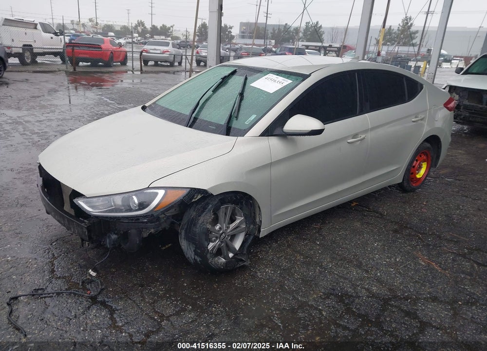 2017 HYUNDAI ELANTRA VIN: KMHD84LF9HU271575