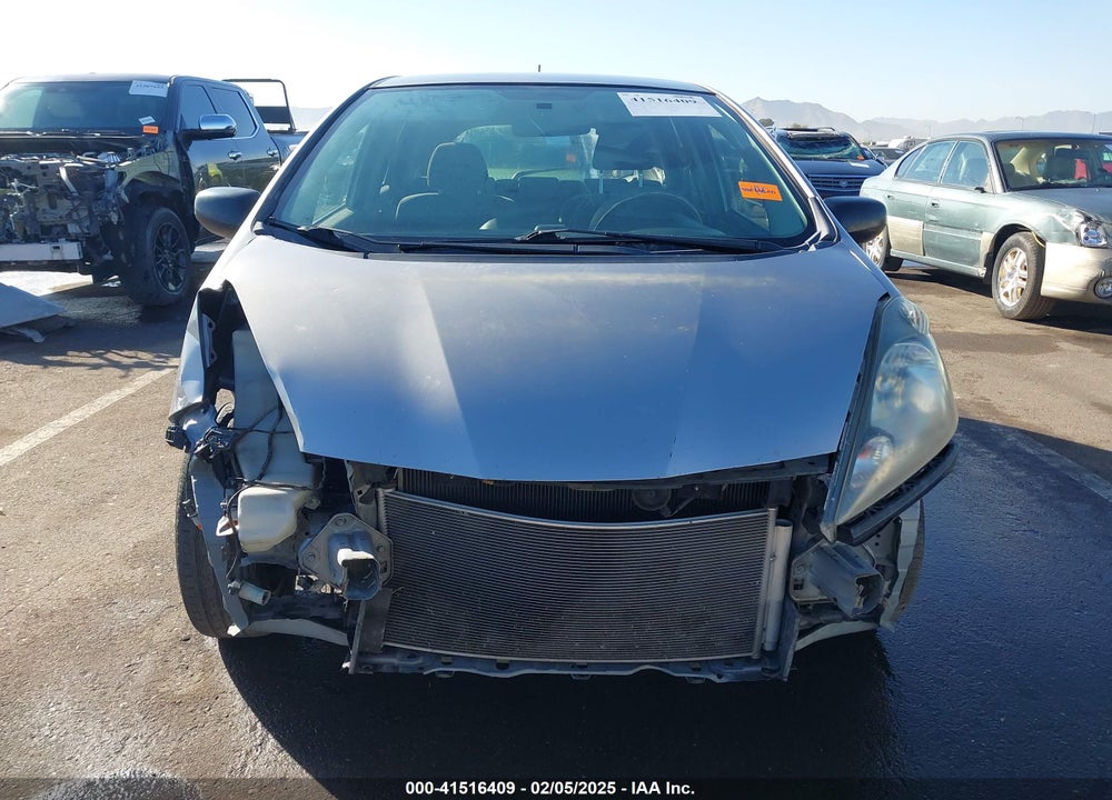 2010 HONDA FIT VIN: JHMGE8G26AC035386