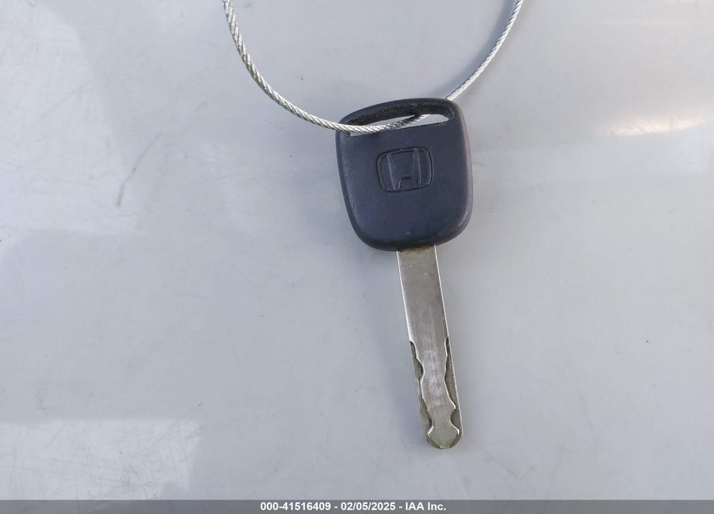 2010 HONDA FIT VIN: JHMGE8G26AC035386