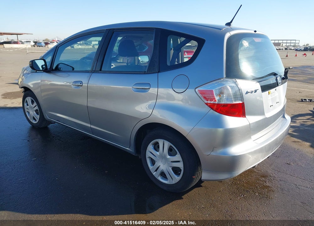 2010 HONDA FIT VIN: JHMGE8G26AC035386