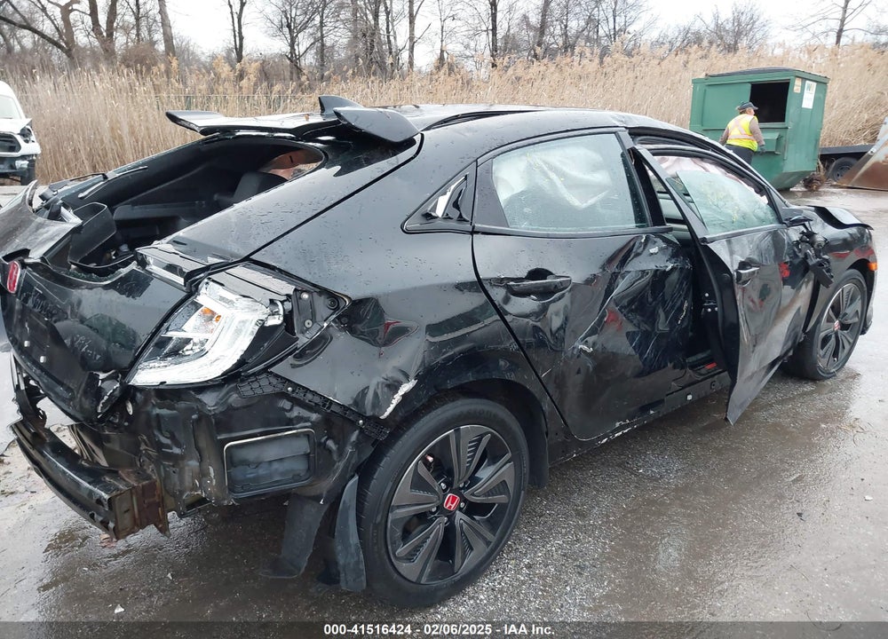 2018 HONDA CIVIC VIN: SHHFK7H53JU413531