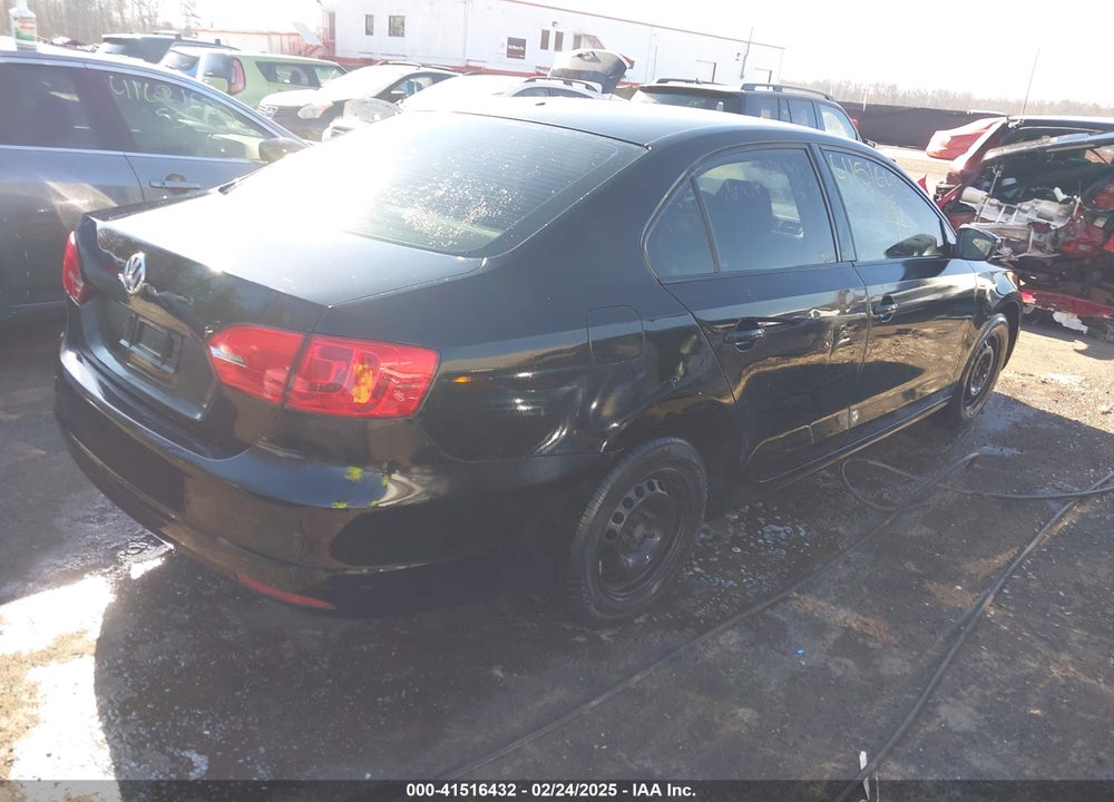 2014 VOLKSWAGEN JETTA VIN: 3VW2K7AJ4EM432613