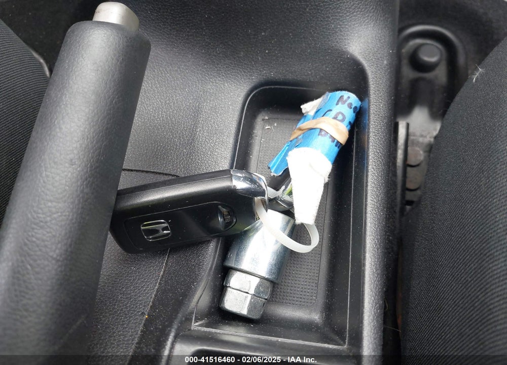2016 HONDA FIT VIN: JHMGK5H71GX043561