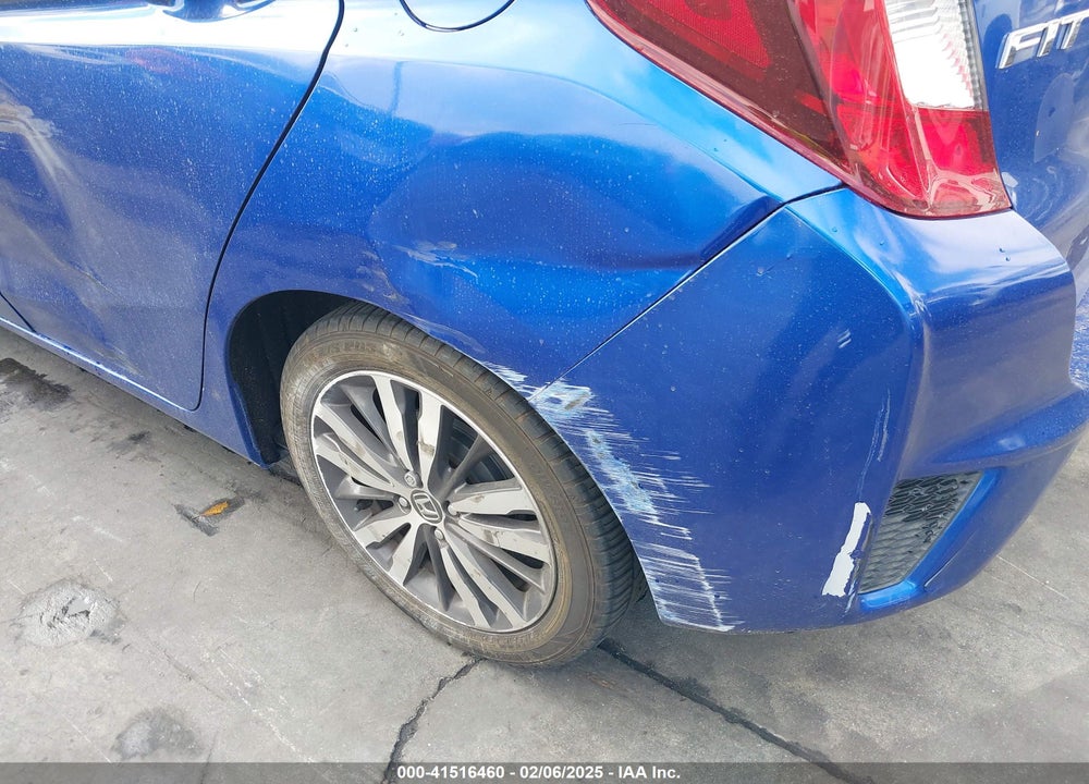 2016 HONDA FIT VIN: JHMGK5H71GX043561