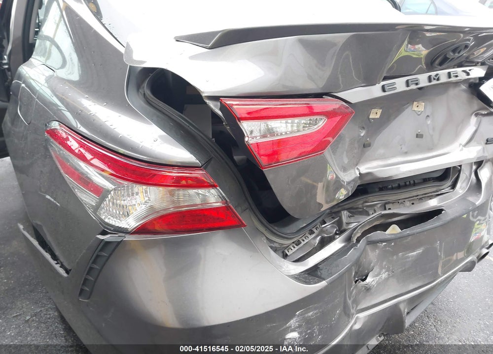 2018 TOYOTA CAMRY VIN: 4T1B11HK9JU643308