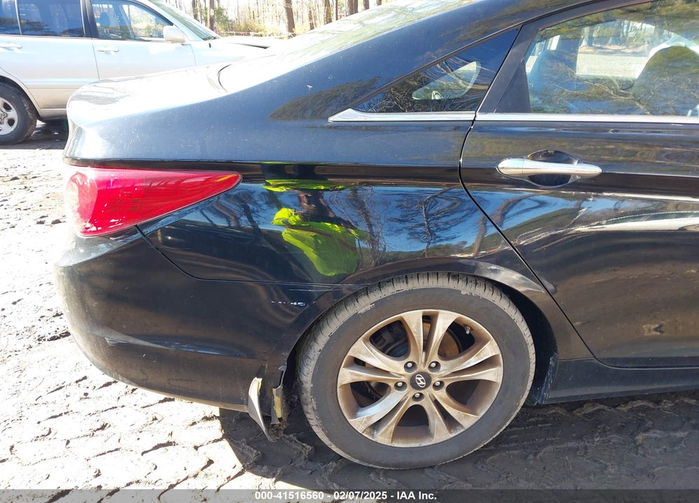 2011 HYUNDAI SONATA VIN: 5NPEC4AC2BH307463