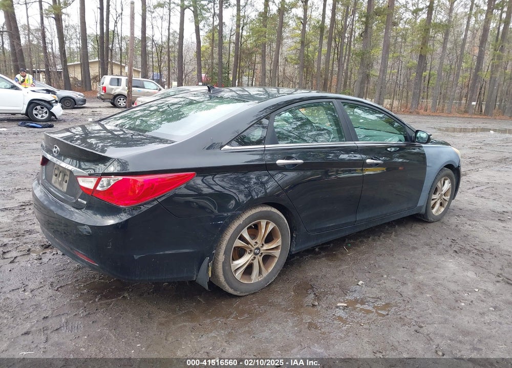 2011 HYUNDAI SONATA VIN: 5NPEC4AC2BH307463