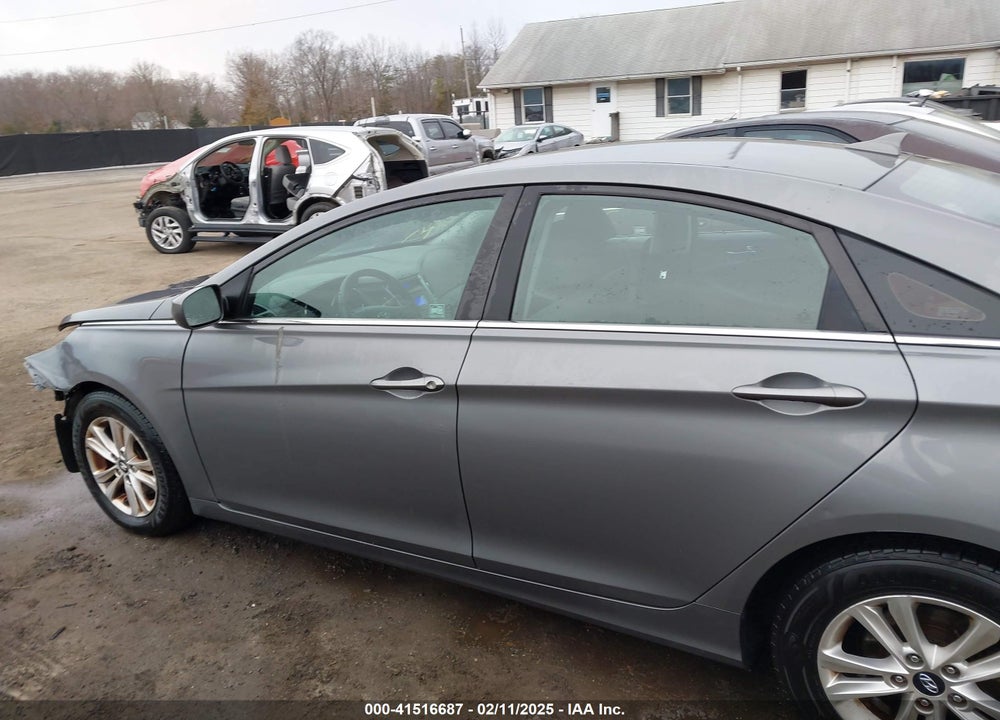 2013 HYUNDAI SONATA VIN: 5NPEB4AC6DH526965