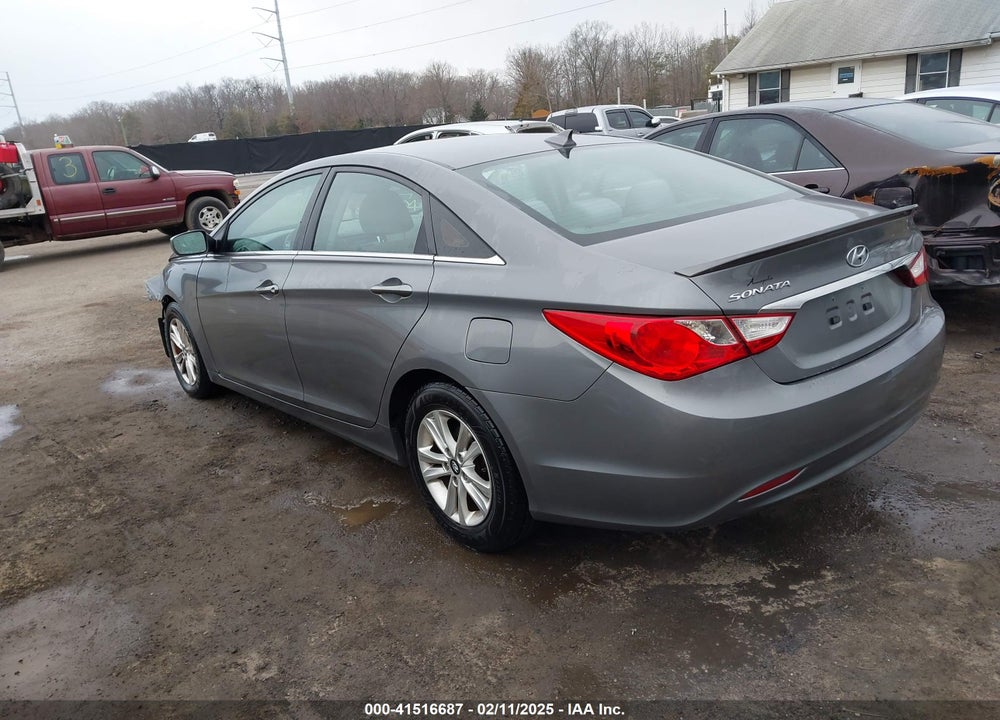 2013 HYUNDAI SONATA VIN: 5NPEB4AC6DH526965
