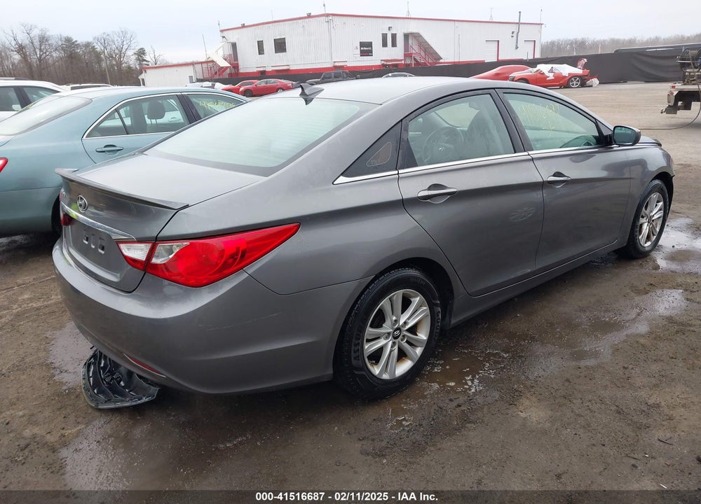 2013 HYUNDAI SONATA VIN: 5NPEB4AC6DH526965