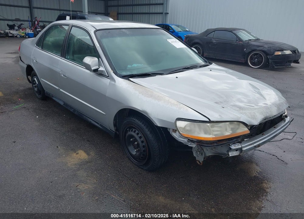 2001 HONDA ACCORD 2.3 LX VIN: 1HGCG66541A016987
