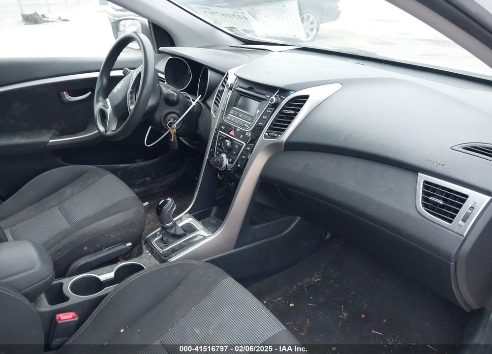 2016 HYUNDAI ELANTRA VIN: KMHD35LH6GU267035