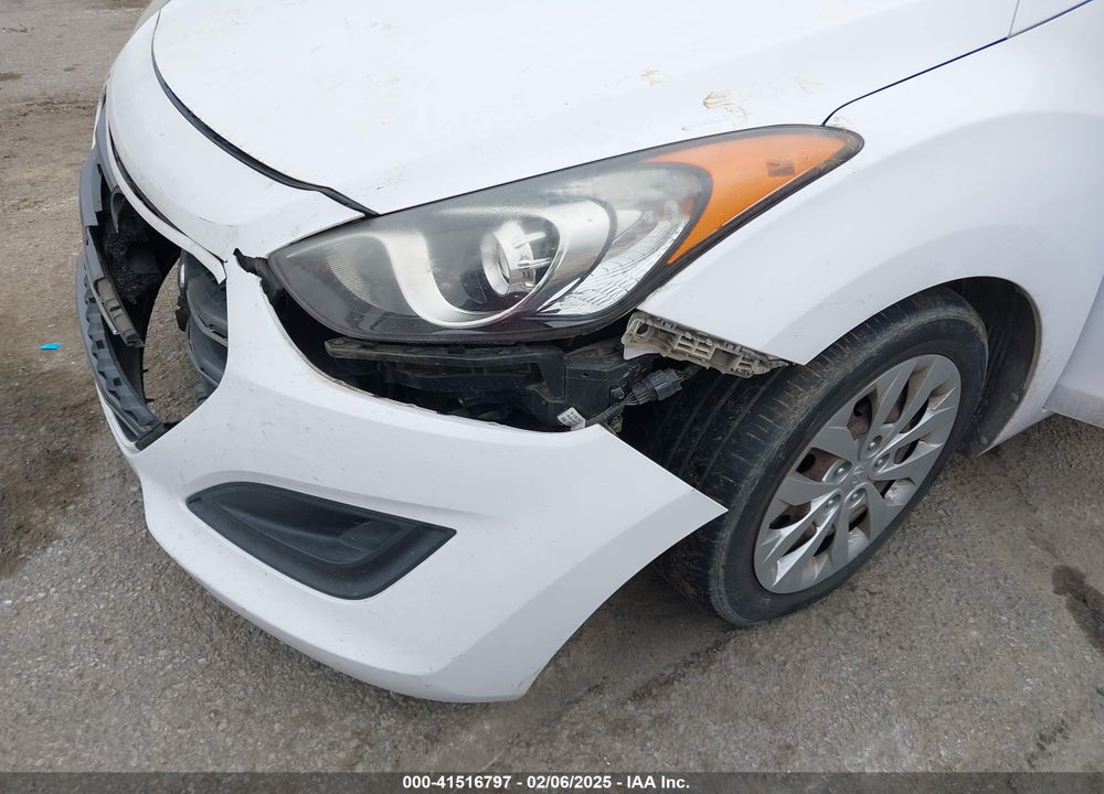 2016 HYUNDAI ELANTRA VIN: KMHD35LH6GU267035