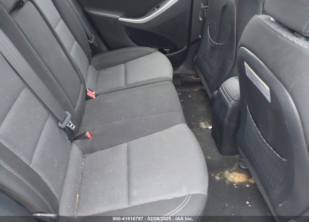 2016 HYUNDAI ELANTRA VIN: KMHD35LH6GU267035