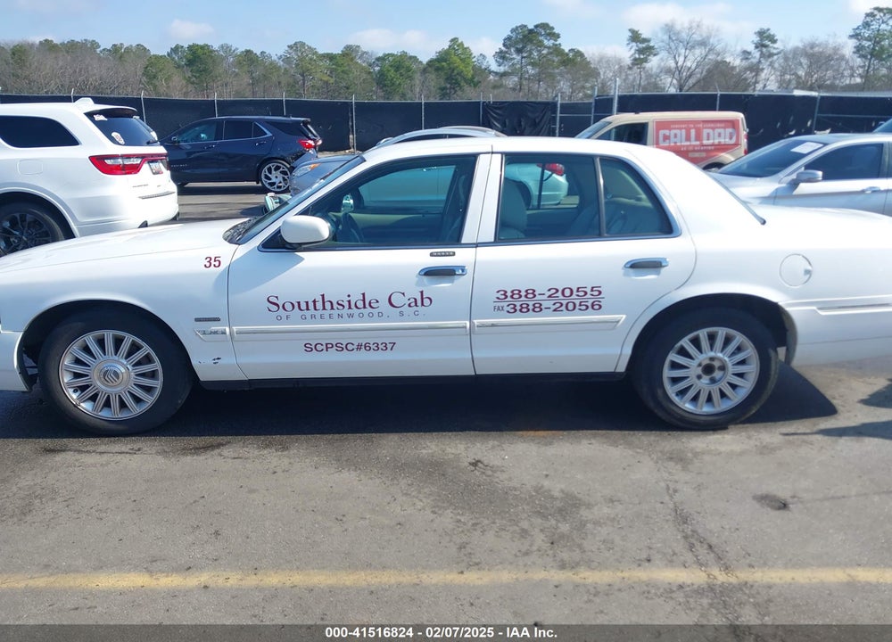 2011 MERCURY GRAND MARQUIS VIN: 2MEBM7FV5BX604624