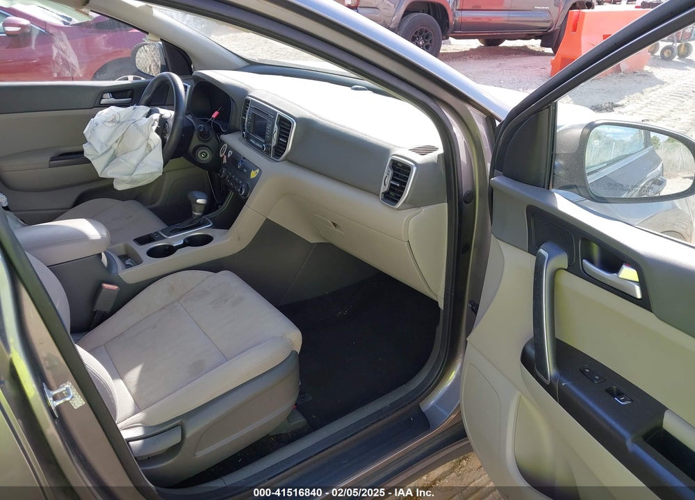 2017 KIA SPORTAGE LX VIN: KNDPMCAC9H7217997