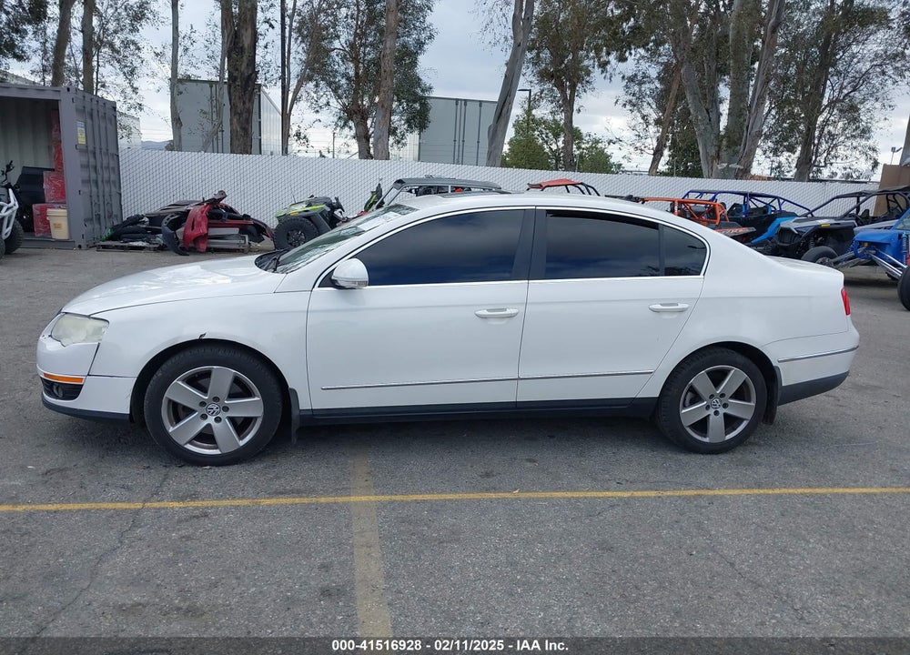 2009 VOLKSWAGEN PASSAT VIN: WVWJK73C49P051082