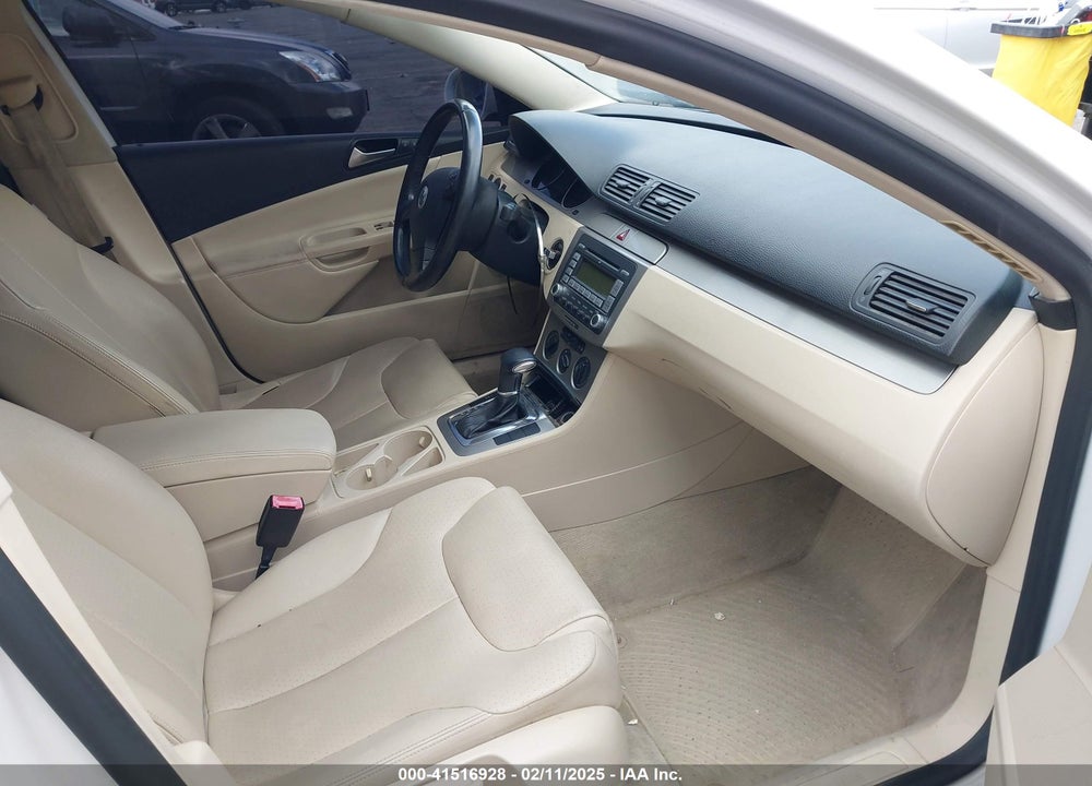 2009 VOLKSWAGEN PASSAT VIN: WVWJK73C49P051082