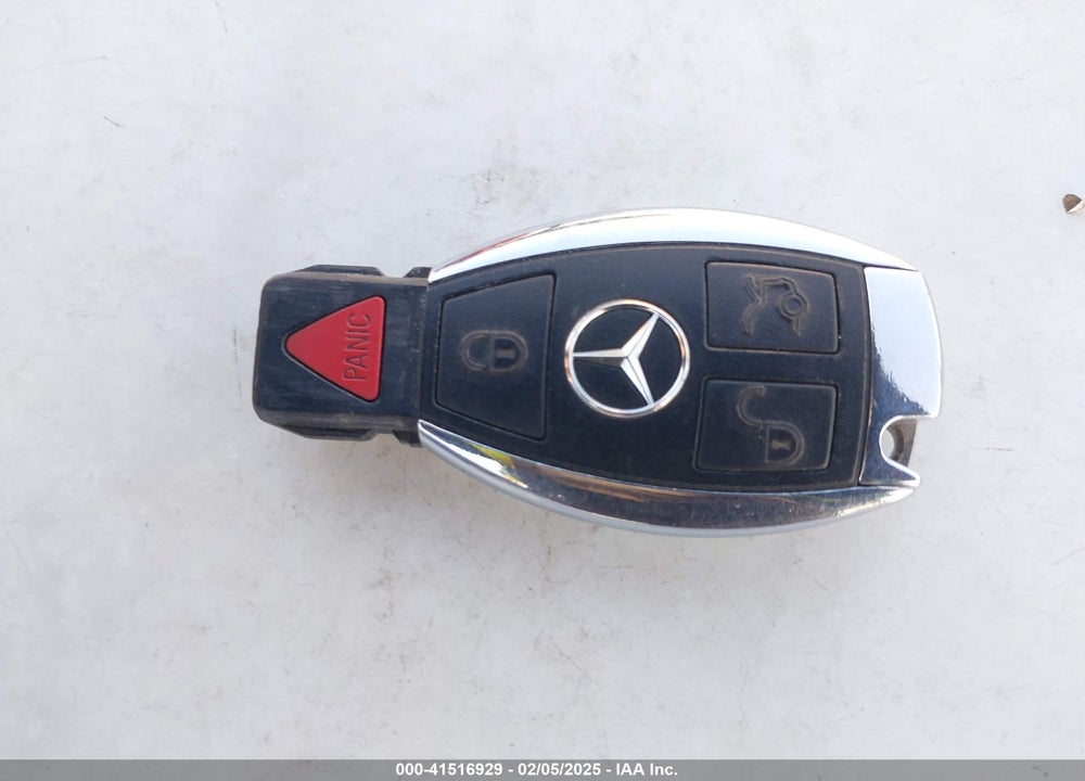 2011 MERCEDES-BENZ C 300 VIN: WDDGF5EB8BR136644