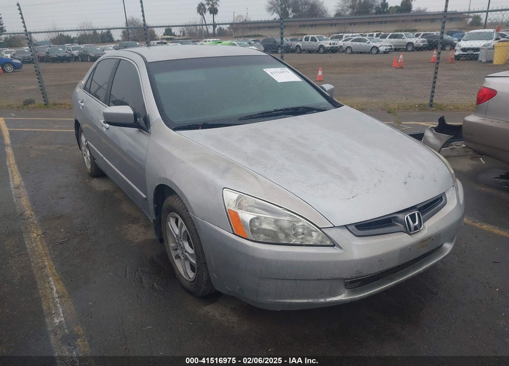 2004 HONDA ACCORD 2.4 LX VIN: JHMCM56384C038255