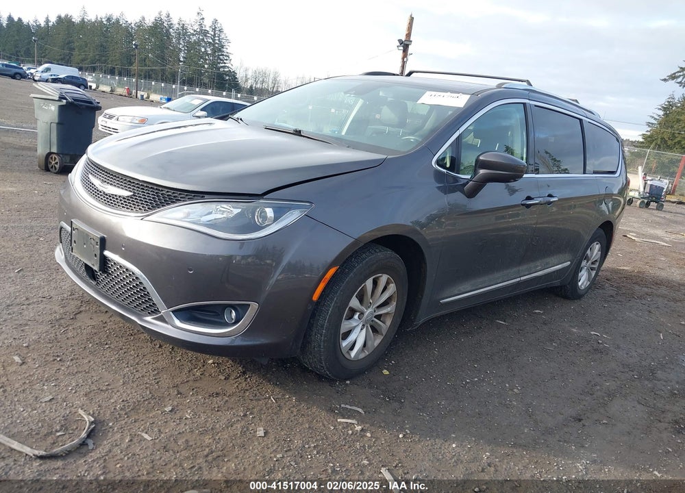 2019 CHRYSLER PACIFICA TOURING L VIN: 2C4RC1BG5KR629051