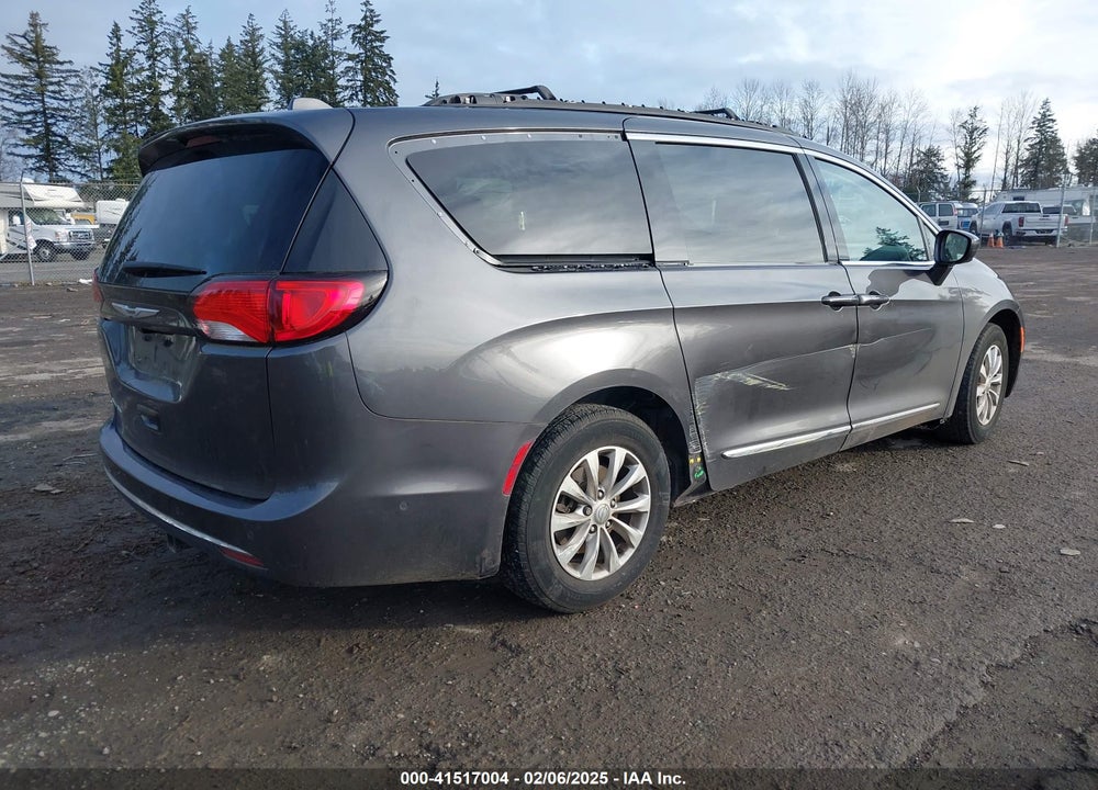 2019 CHRYSLER PACIFICA TOURING L VIN: 2C4RC1BG5KR629051