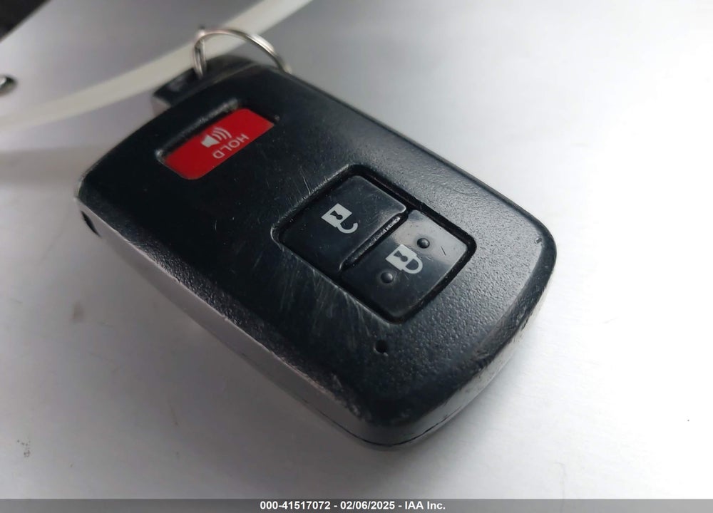 2017 TOYOTA PRIUS V VIN: JTDZN3EU2HJ061734