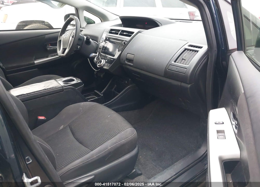2017 TOYOTA PRIUS V VIN: JTDZN3EU2HJ061734