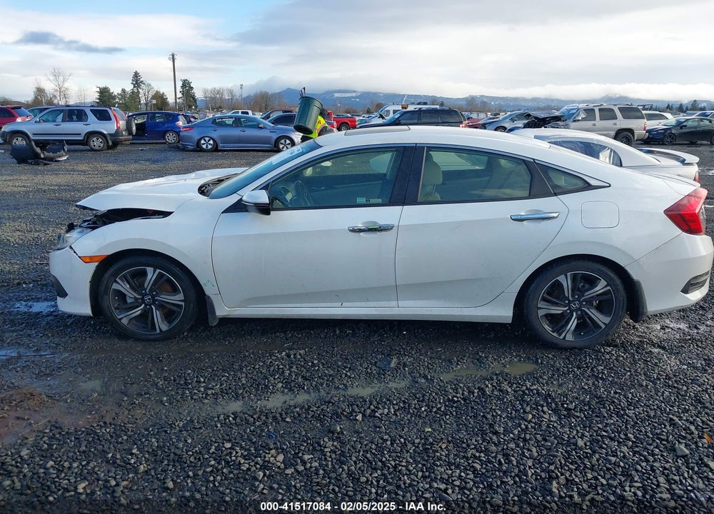 2018 HONDA CIVIC VIN: JHMFC1F93JX033417