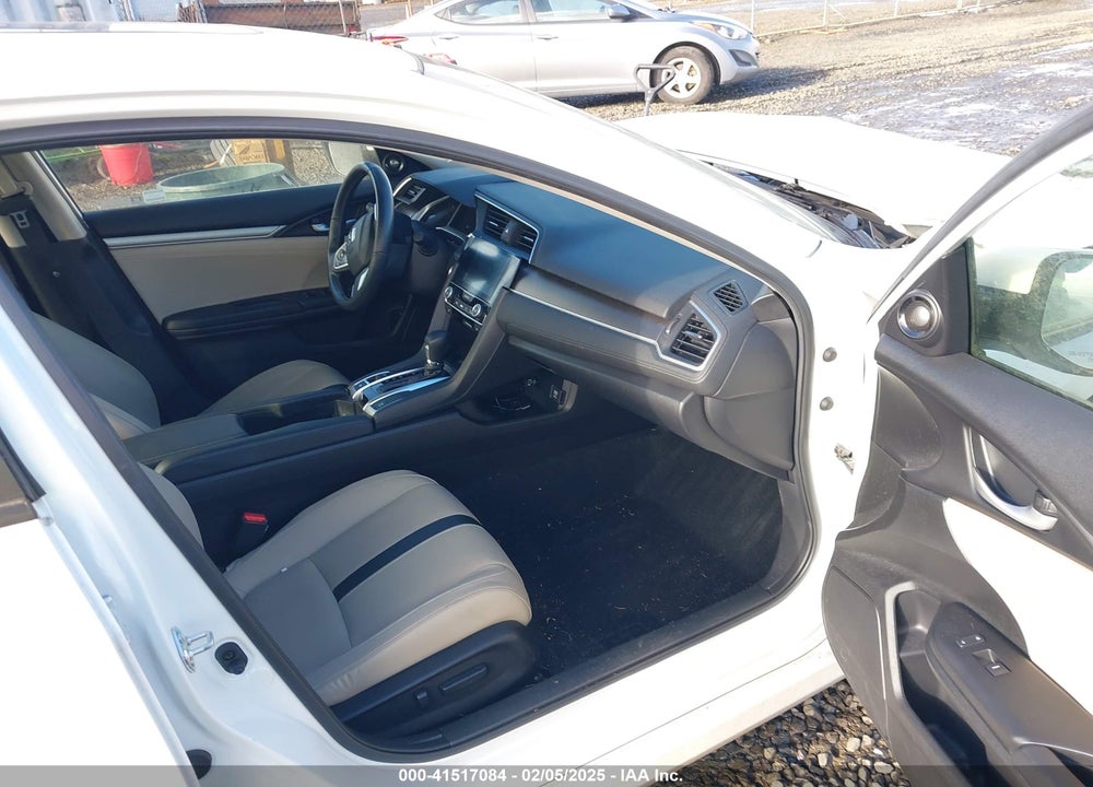 2018 HONDA CIVIC VIN: JHMFC1F93JX033417