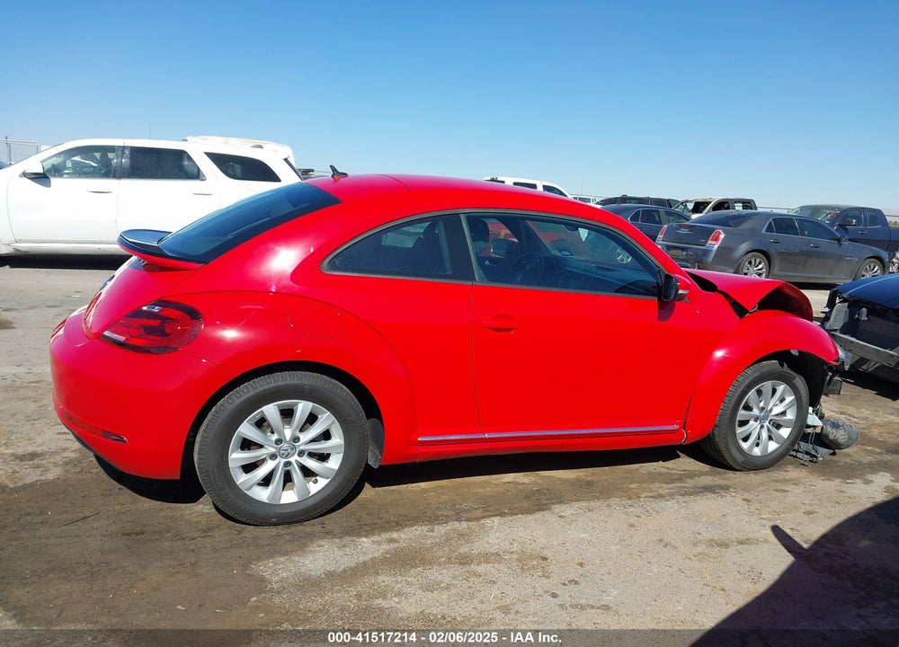 2019 VOLKSWAGEN BEETLE VIN: 3VWFD7ATXKM712433