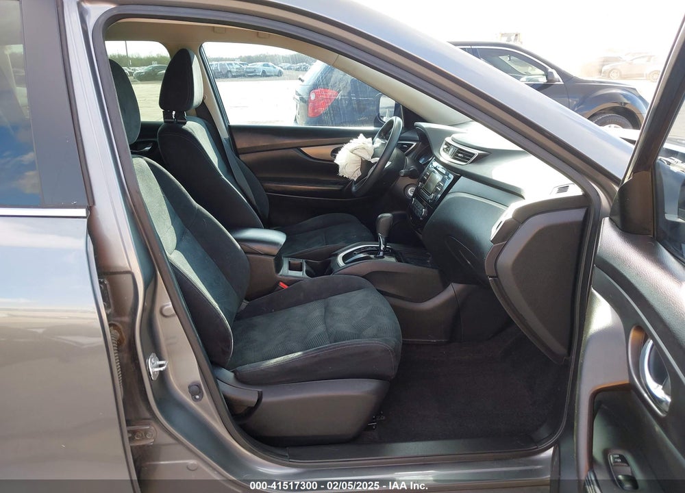 2016 NISSAN ROGUE S VIN: JN8AT2MT1GW011192