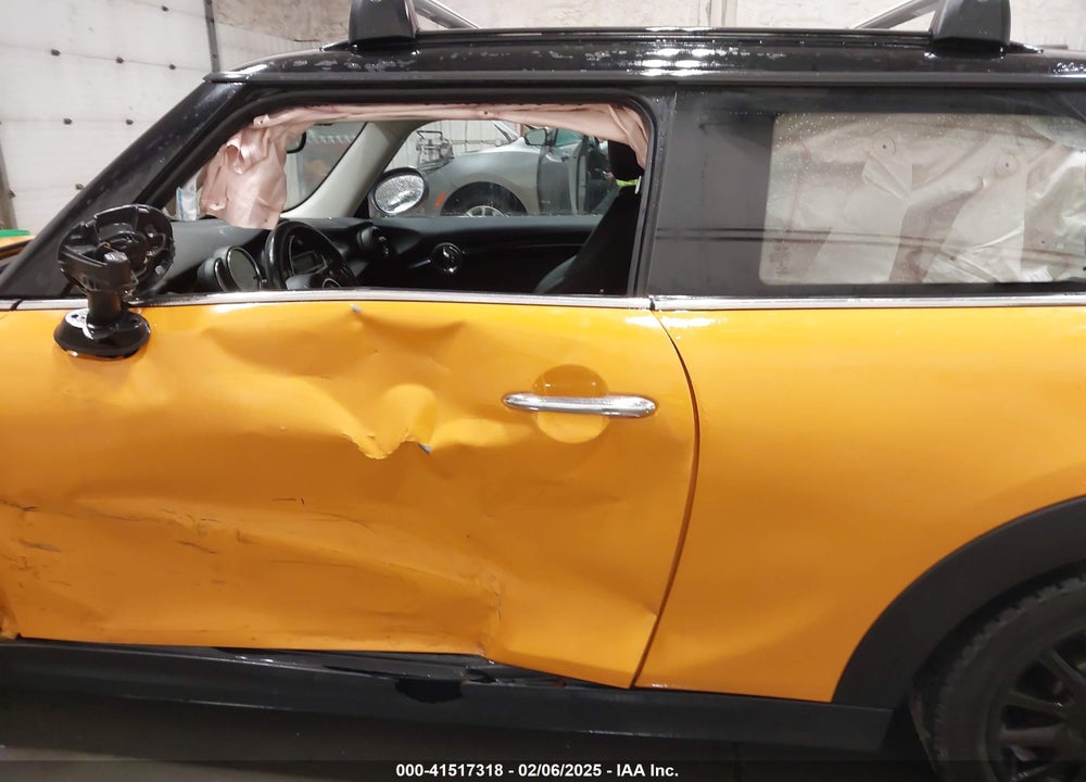 2016 MINI HARDTOP COOPER S VIN: WMWXP7C57G2C61117