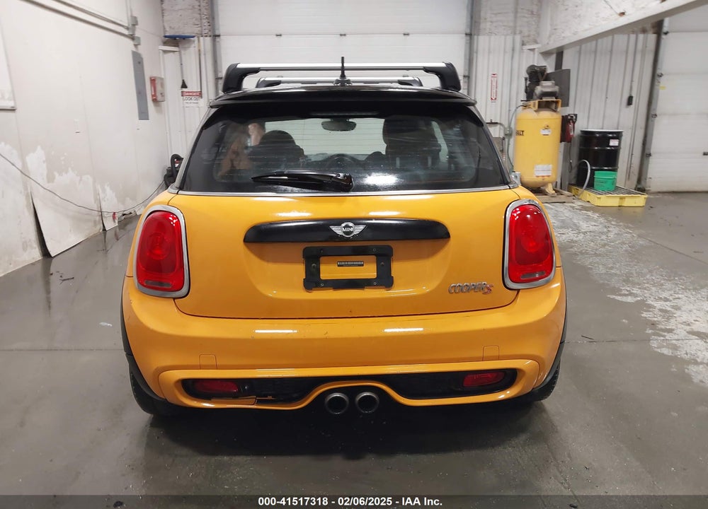 2016 MINI HARDTOP COOPER S VIN: WMWXP7C57G2C61117