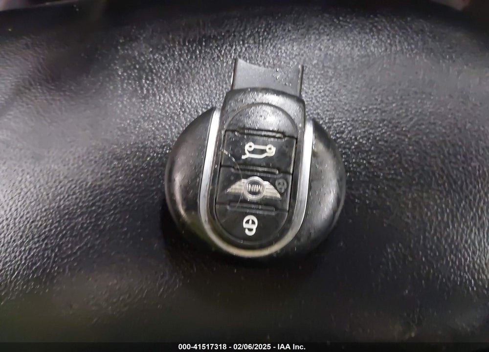2016 MINI HARDTOP COOPER S VIN: WMWXP7C57G2C61117