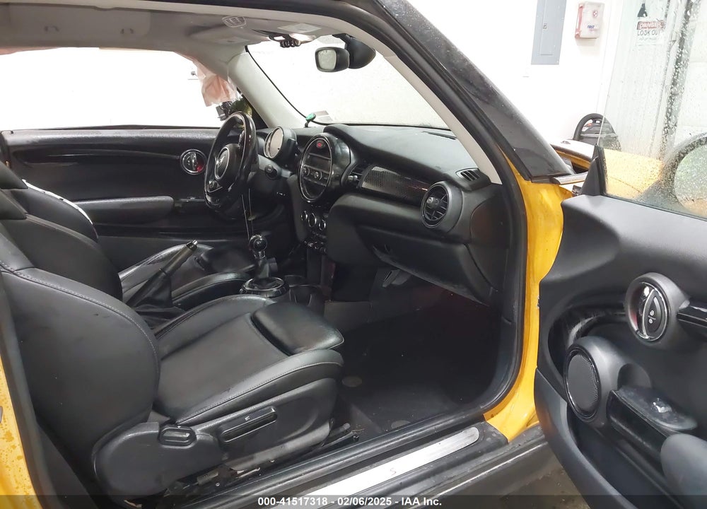 2016 MINI HARDTOP COOPER S VIN: WMWXP7C57G2C61117